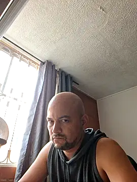 InstintoElite online show from August 2026 08:33:01 PM