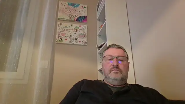 doudou310 online show from February 2026 05:37:01 AM