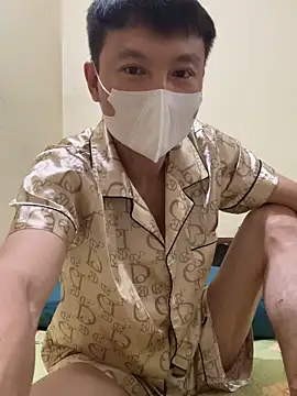 holl110 online show from March 2026 12:51:02 PM