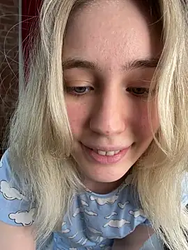 Snapshot of LovelyMiu chatting on February 2026 11:27:02 AM LovelyMiu online show from February 2026 11:27:02 AM