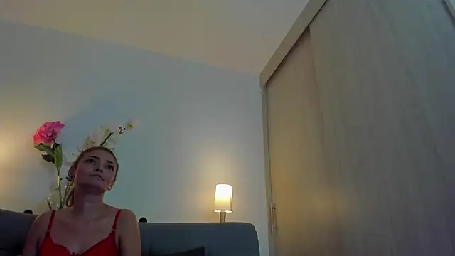 Snapshot of roxana_sinsx chatting on February 2026 03:22:01 AM roxana sinsx online show from February 2026 03:22:01 AM