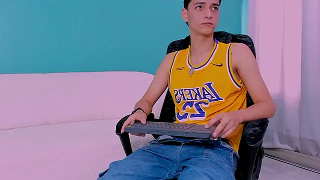 tiian  online show from February 2026 07:18:01 PM