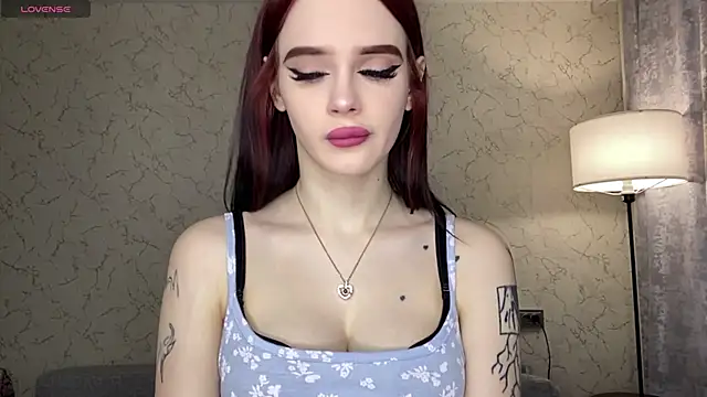 Snapshot of IeshaOsorio chatting on February 2026 06:12:02 AM IeshaOsorio online show from February 2026 06:12:02 AM