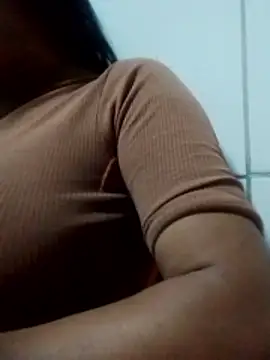 Snapshot of lorraine2036 chatting on March 2026 09:21:01 PM lorraine2036 online show from March 2026 09:21:01 PM