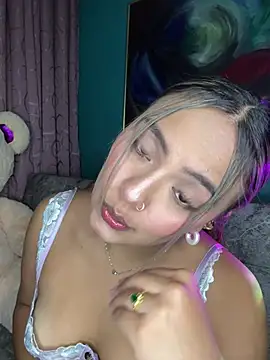 Snapshot of Kylievoos chatting on February 2026 11:31:01 PM Kylievoos online show from February 2026 11:31:01 PM