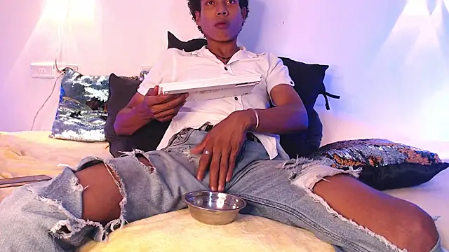 Walkers05 online show from February 2026 02:30:01 AM