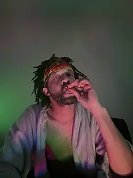 Snapshot of magic_man1085 chatting on February 2026 05:06:02 PM magic man1085 online show from February 2026 05:06:02 PM