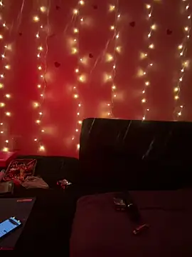 Snapshot of magic_man1085 chatting on February 2026 06:32:01 AM magic man1085 online show from February 2026 06:32:01 AM