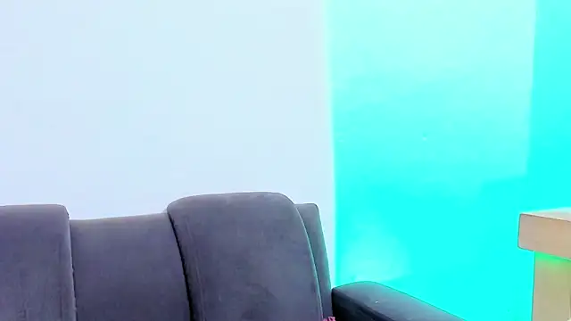 Snapshot of Emely_pregnantt chatting on February 2026 11:25:01 PM Emely pregnantt online show from February 2026 11:25:01 PM