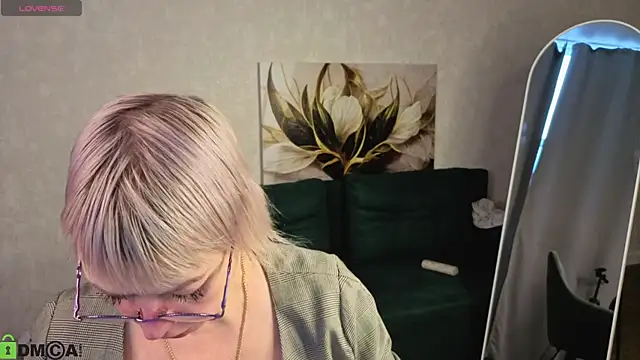 Snapshot of Ann_Annise chatting on February 2026 09:08:02 AM Ann Annise online show from February 2026 09:08:02 AM