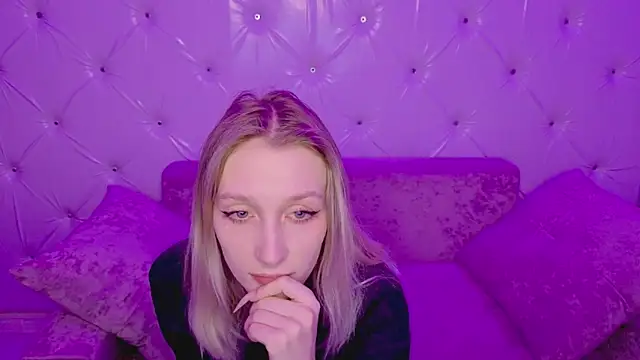 Akiro Kim7 online show from March 2026 02:18:01 AM