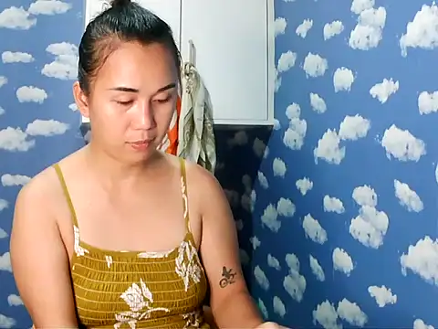 Snapshot of Kitty_Bear02 chatting on February 2026 01:10:01 PM Kitty Bear02 online show from February 2026 01:10:01 PM