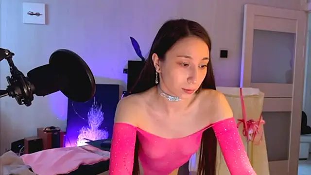 Snapshot of karinasun chatting on February 2026 07:03:02 AM karinasun online show from February 2026 07:03:02 AM