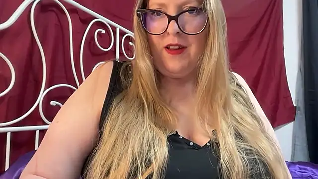 Snapshot of MissCharlotteXx chatting on April 2026 01:49:01 PM MissCharlotteXx online show from April 2026 01:49:01 PM