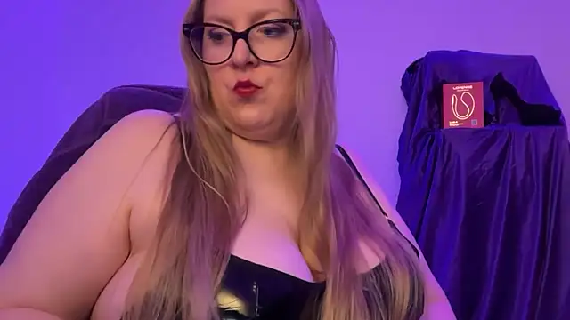 Snapshot of MissCharlotteXx chatting on April 2026 01:54:01 AM MissCharlotteXx online show from April 2026 01:54:01 AM