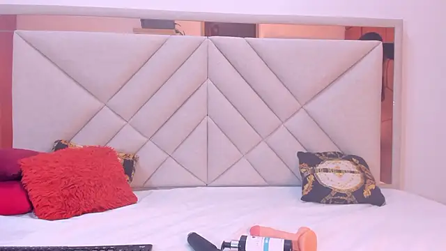 AmberQueen1 online show from February 2026 12:06:01 PM