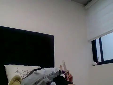 Ambar Cortes online show from February 2026 10:39:01 PM