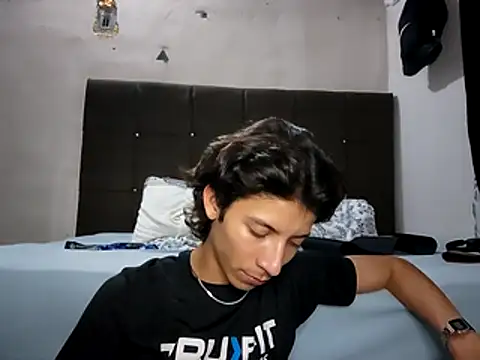 Snapshot of SolRakOF chatting on February 2026 01:24:02 AM SolRakOF online show from February 2026 01:24:02 AM