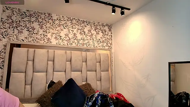 Emily  Cute   online show from February 2026 08:41:02 PM