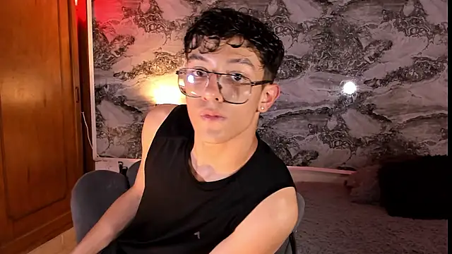 Snapshot of Christopher_Hunter chatting on February 2026 07:25:02 PM Christopher Hunter online show from February 2026 07:25:02 PM