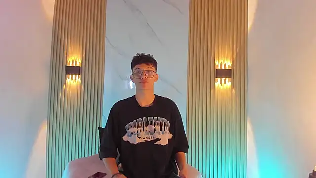 Snapshot of Christopher_Hunter chatting on March 2026 09:54:01 PM Christopher Hunter online show from March 2026 09:54:01 PM