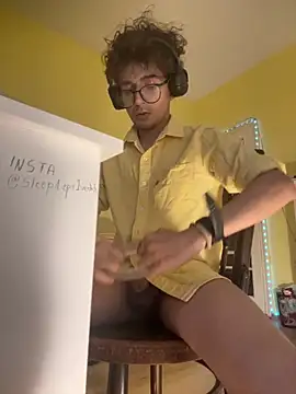 Snapshot of monkeyk1ng chatting on March 2026 04:40:02 AM monkeyk1ng online show from March 2026 04:40:02 AM