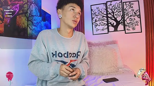 Snapshot of David_Banks_ chatting on February 2026 12:42:02 PM David Banks online show from February 2026 12:42:02 PM