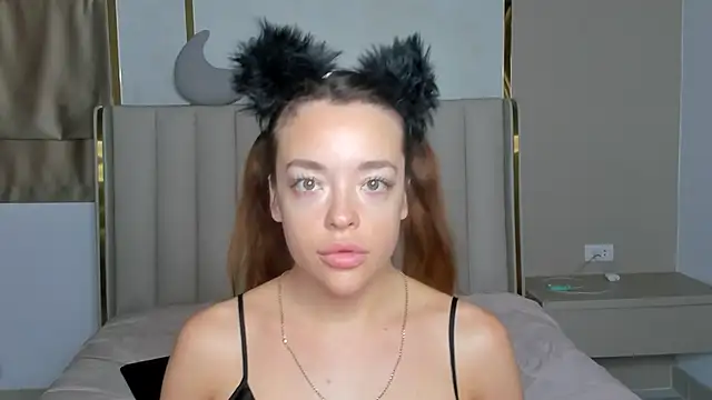 stellaa quenn online show from February 2026 12:15:02 AM