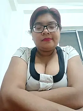 Snapshot of Elie_Hallway chatting on February 2026 06:47:01 PM Elie Hallway online show from February 2026 06:47:01 PM