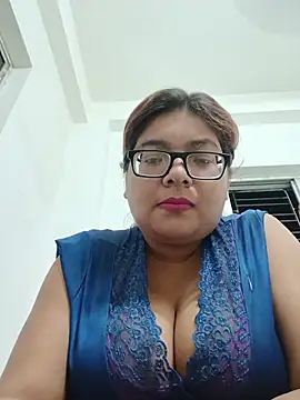 Snapshot of Elie_Hallway chatting on May 2026 07:00:01 PM Elie Hallway online show from May 2026 07:00:01 PM