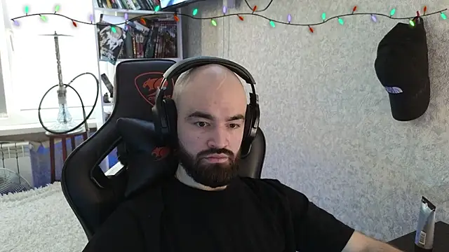 Snapshot of _Mostly_ chatting on February 2026 11:53:02 AM Mostly online show from February 2026 11:53:02 AM