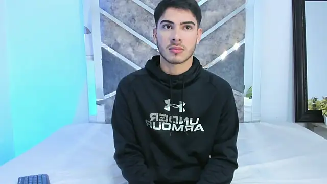 Apolo Gray online show from February 2026 04:32:01 AM