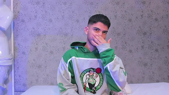 Apolo Gray online show from February 2026 04:27:02 AM