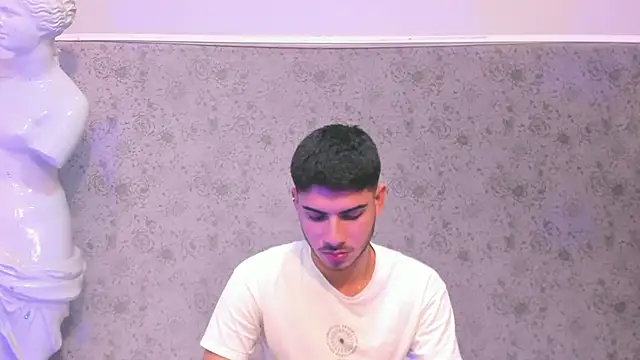 Apolo Gray online show from February 2026 02:48:01 AM