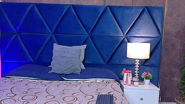 Snapshot of Britany_Fox_ chatting on February 2026 02:14:01 PM Britany Fox online show from February 2026 02:14:01 PM