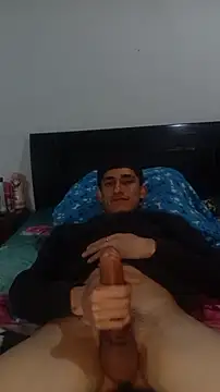 Snapshot of Alexwedcam chatting on February 2026 01:39:02 AM Alexwedcam online show from February 2026 01:39:02 AM