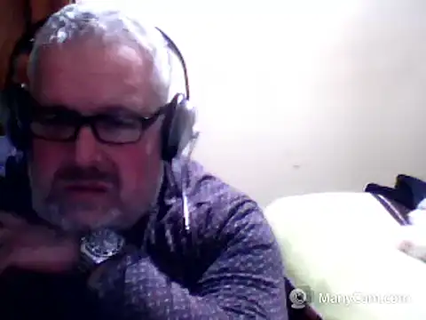 Snapshot of swichcassanesi chatting on April 2026 07:44:02 PM swichcassanesi online show from April 2026 07:44:02 PM
