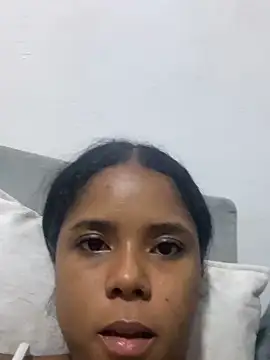 Snapshot of LIA_PARKERR chatting on February 2026 06:17:01 AM LIA PARKERR online show from February 2026 06:17:01 AM