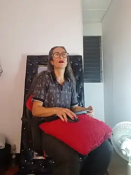 Snapshot of laurasofia45 chatting on February 2026 07:07:01 PM laurasofia45 online show from February 2026 07:07:01 PM