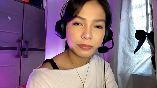 ConstancePorrini online show from February 2026 05:49:01 AM