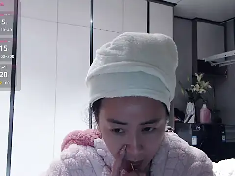 Tsuki-y online show from March 2026 04:20:01 PM