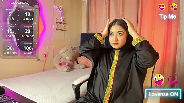 Snapshot of SamiraAwada chatting on February 2026 06:03:01 PM SamiraAwada online show from February 2026 06:03:01 PM