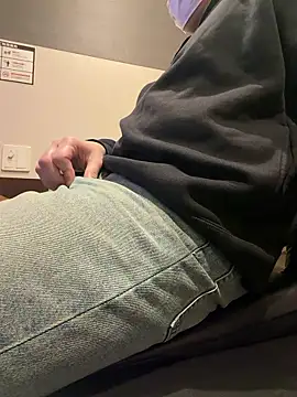 Snapshot of yuuuuusuke00 chatting on February 2026 01:23:02 AM yuuuuusuke00 online show from February 2026 01:23:02 AM