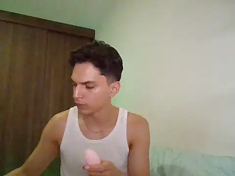 Heliox noir online show from March 2026 02:50:02 AM