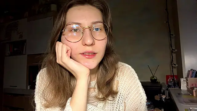 Snapshot of Miaaa_Moon chatting on March 2026 04:24:01 PM Miaaa Moon online show from March 2026 04:24:01 PM