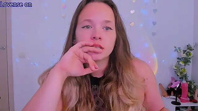 Snapshot of evilla_brill chatting on July 2026 10:21:02 AM evilla brill online show from July 2026 10:21:02 AM