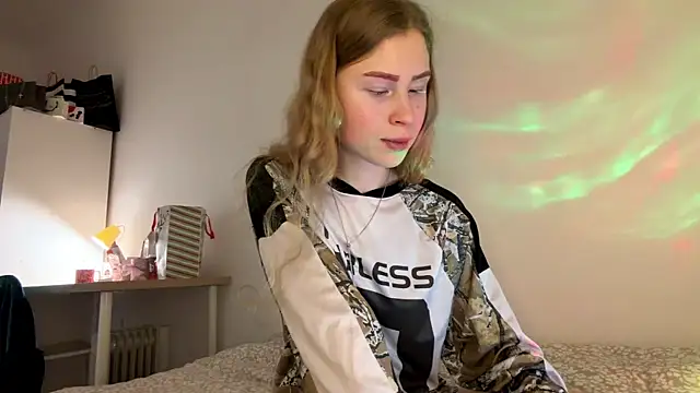 Snapshot of Flexiblegirl chatting on February 2026 04:35:01 PM Flexiblegirl online show from February 2026 04:35:01 PM