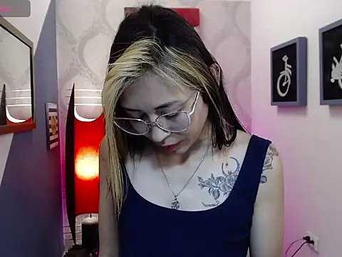 Liaaa Seraaph online show from February 2026 01:59:01 PM