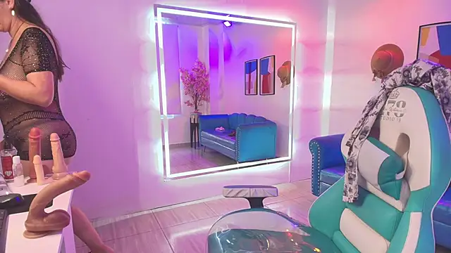 Snapshot of Madame_scarlett chatting on April 2026 11:42:02 AM Madame scarlett online show from April 2026 11:42:02 AM
