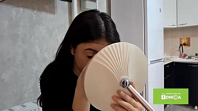 Snapshot of ZyntraLoom chatting on February 2026 10:45:02 AM ZyntraLoom online show from February 2026 10:45:02 AM